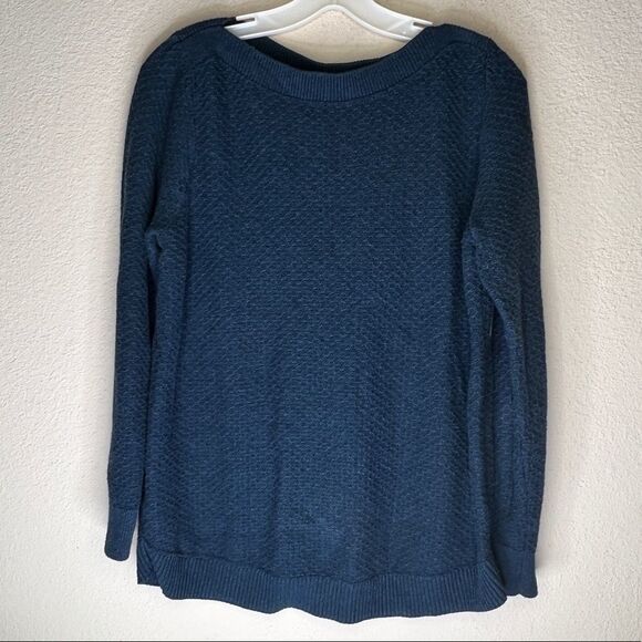 Loft Sweater‎ - Picture 7 of 7